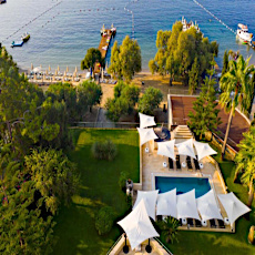 Farrys Boutique Hotel & Beach Club